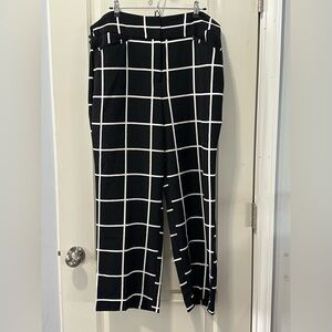 New York and Company Black and White Checkered Women's Pants Size Large NWT